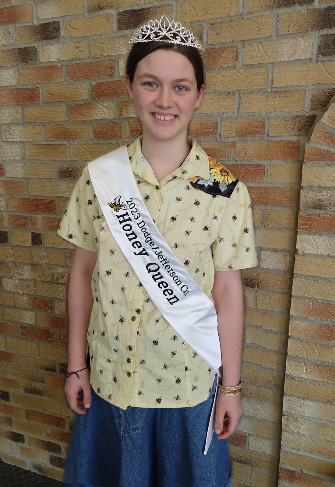 2023 Honey Queen Crowned – Dodge-Jefferson Beekeepers